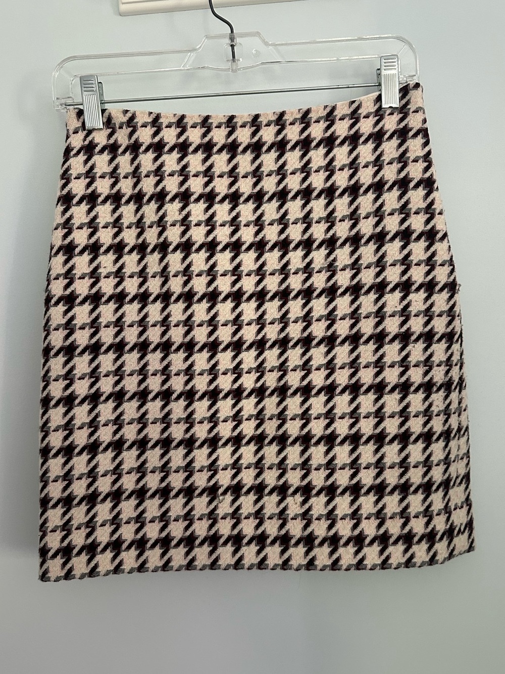 White House Black Market Houndstooth Mini Skirt in Black and Cream